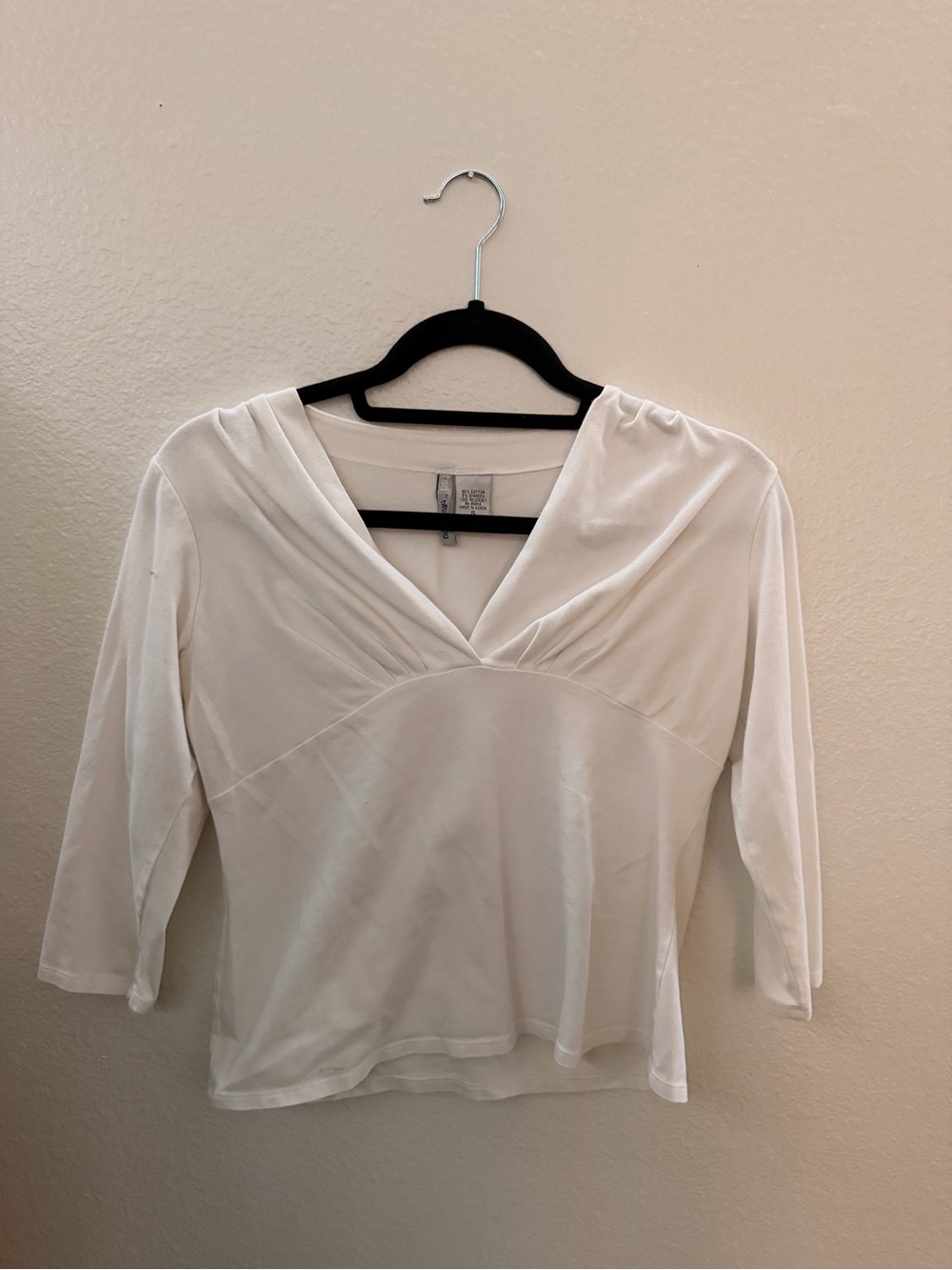 Women’s White V-Neck Long Sleeve Ruched Front Top